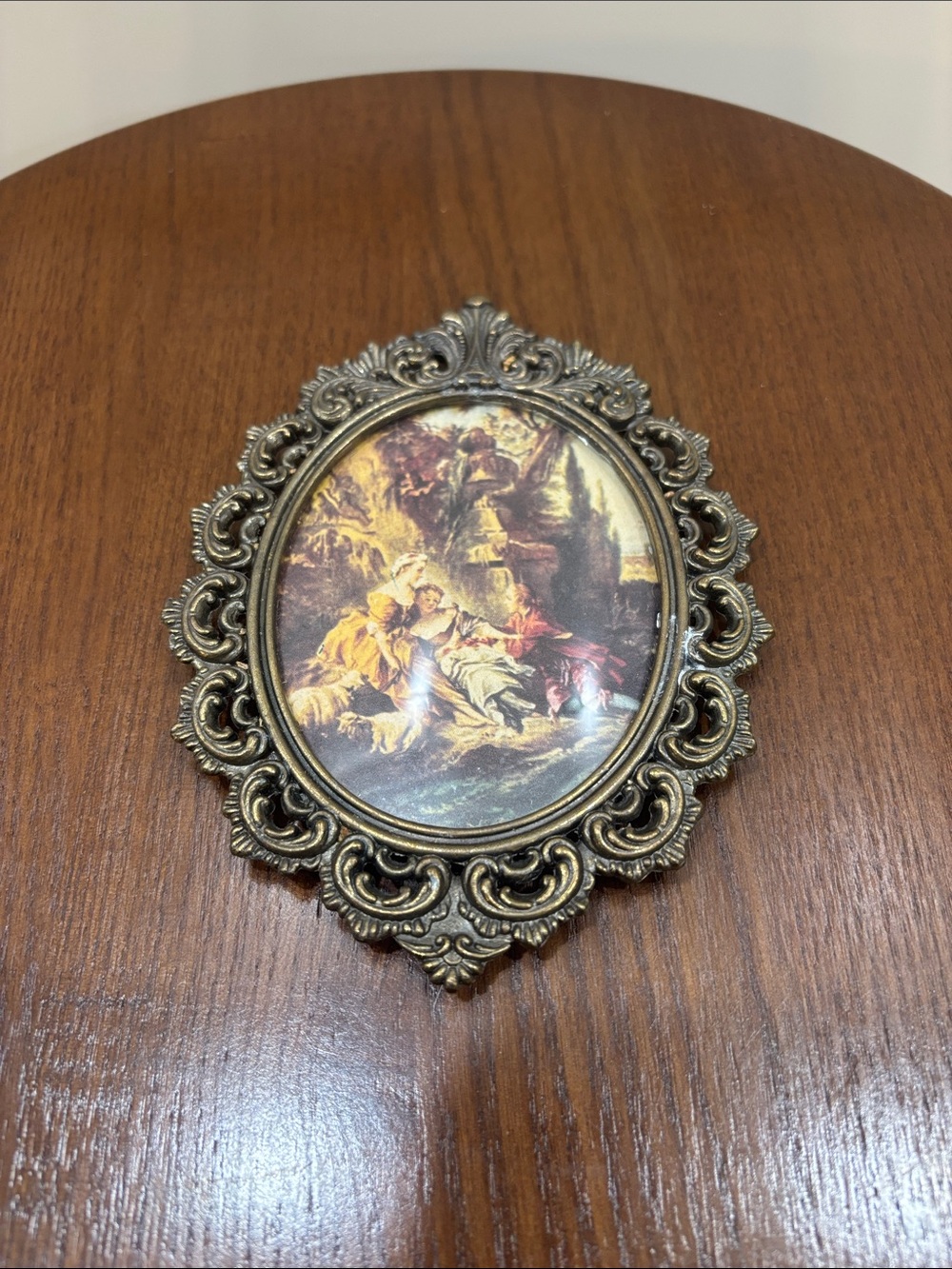Ornate Gold-Tone Oval Wall Plaque – Classic Home Accents